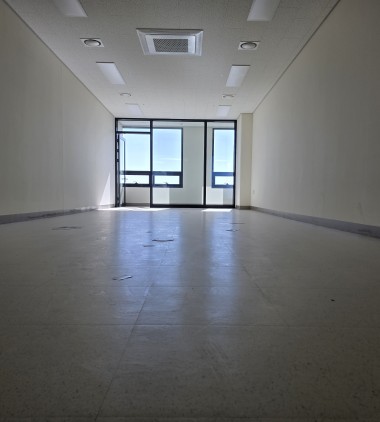 도어락, 싱크대, 블라인드 시공됨